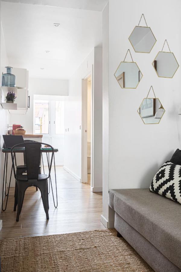Apartamento Bairro Alto Bronze Of Art *