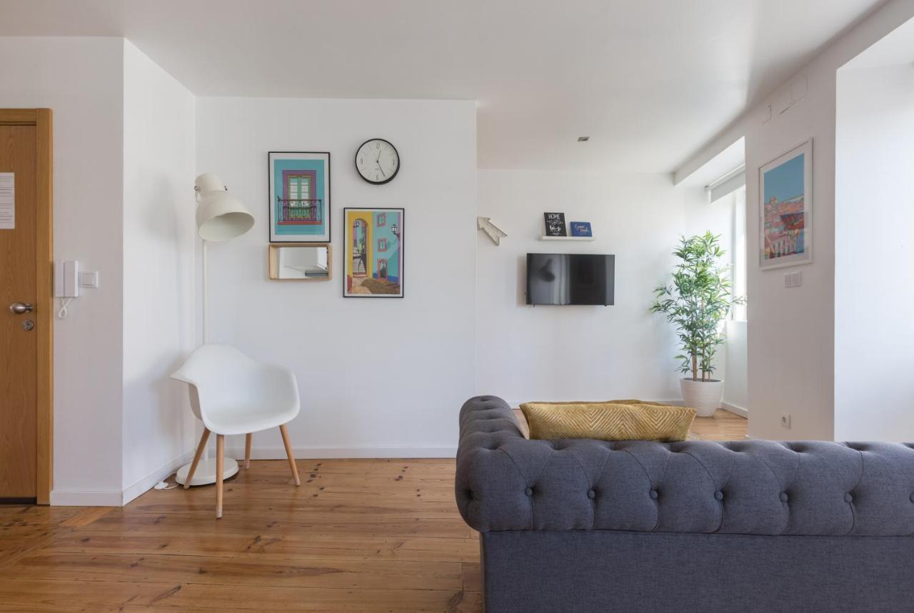 Apartamento Bairro Alto Bronze Of Art